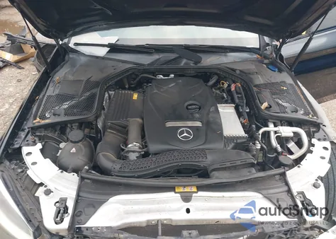 2018 Mercedes-Benz C 300 из США, поврежденный, VIN 55SWF4JB6JU271954